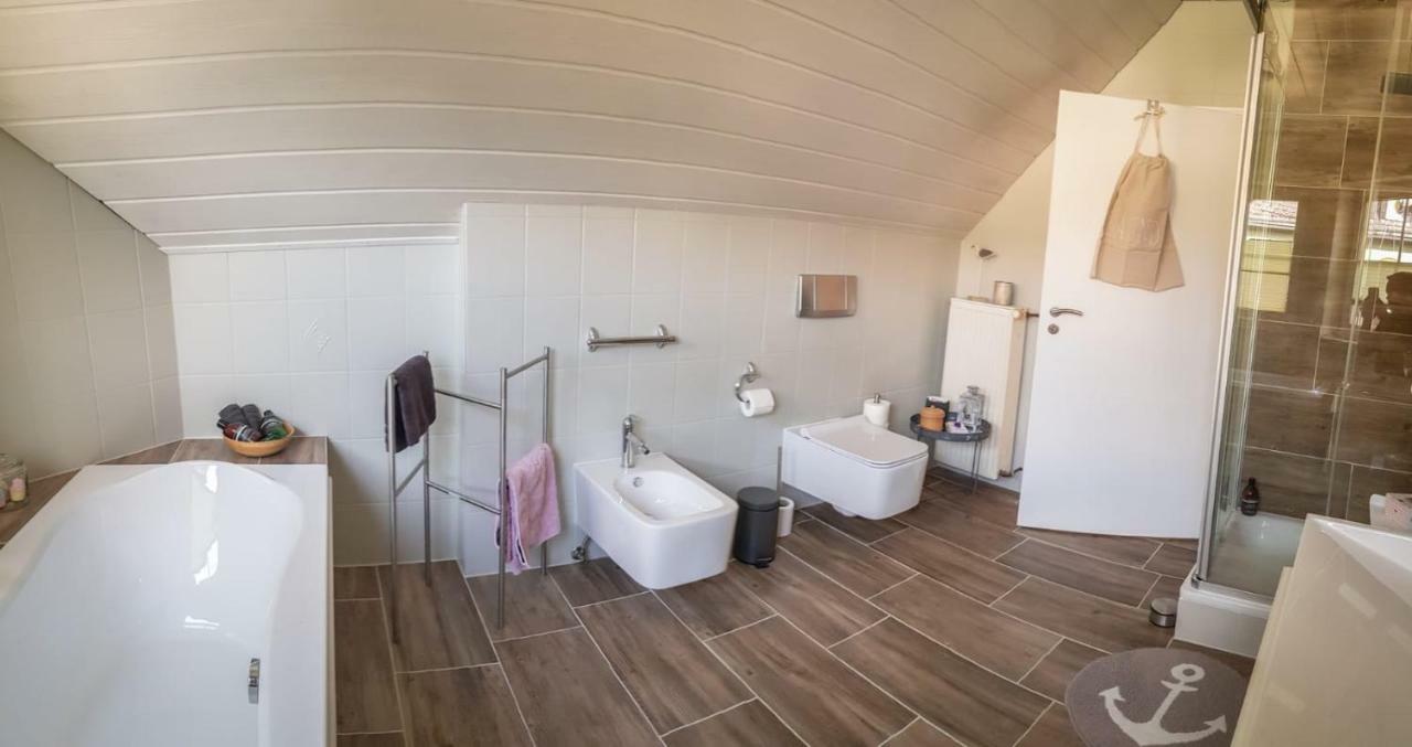 Ferienwohnung Im Tuermchen Oberfell Exterior foto