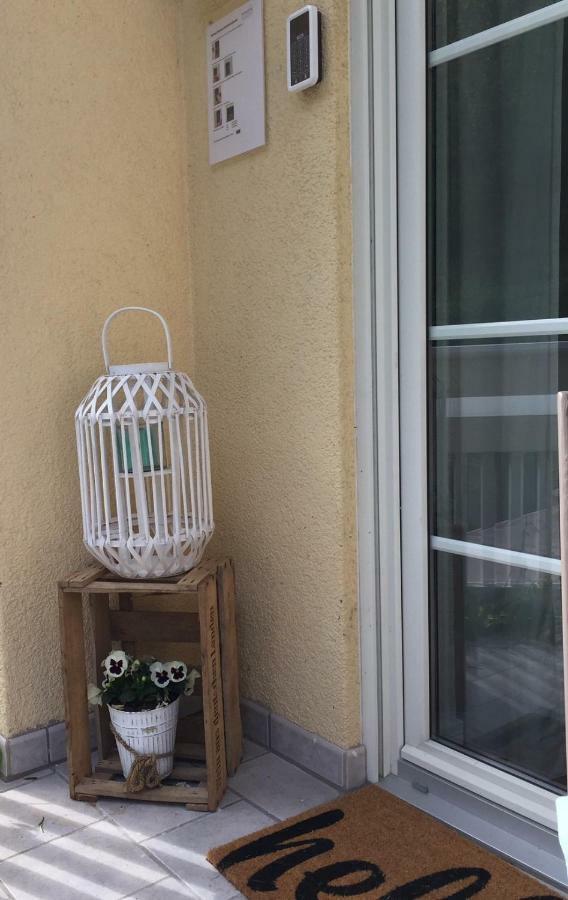 Ferienwohnung Im Tuermchen Oberfell Exterior foto